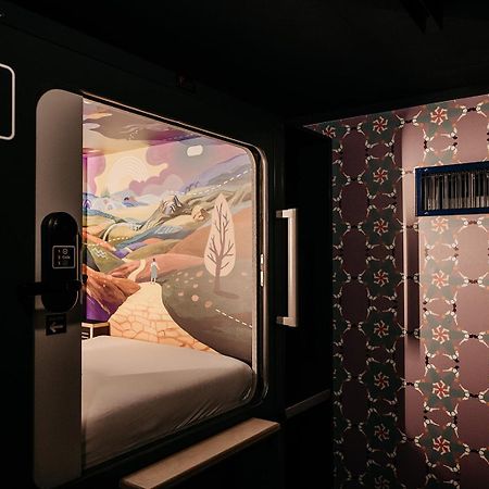 Capsule Hotel - Lucerne Old Town Exterior foto